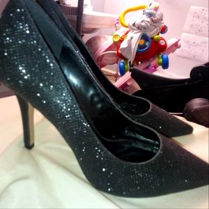 Nine West Luxury Black Pumps